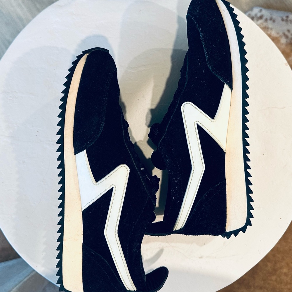NEW Rag and Bone black and white sneakers/runners